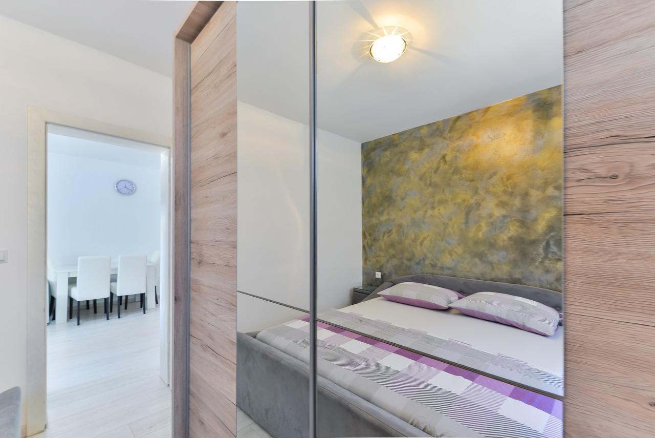 Apartments Lucica Vir Dış mekan fotoğraf
