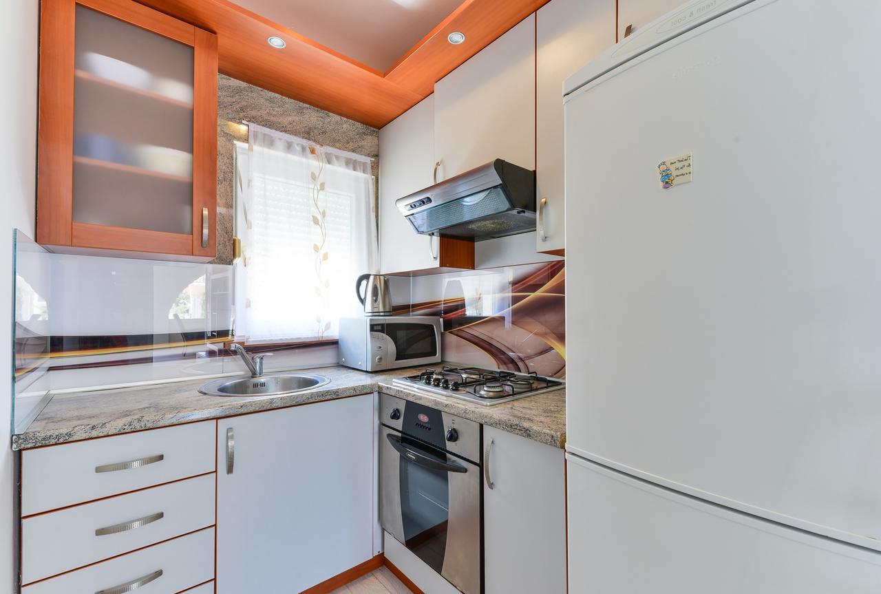 Apartments Lucica Vir Dış mekan fotoğraf