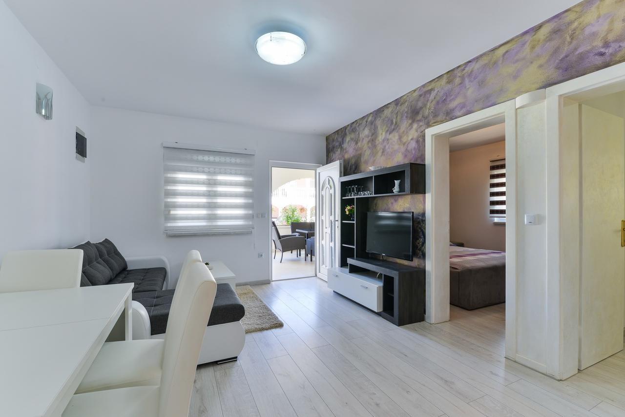 Apartments Lucica Vir Dış mekan fotoğraf