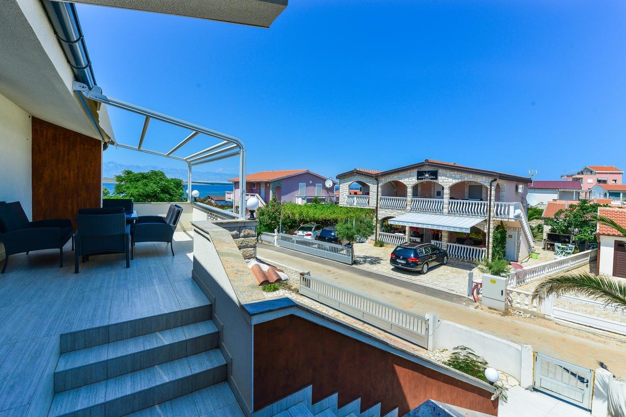 Apartments Lucica Vir Dış mekan fotoğraf